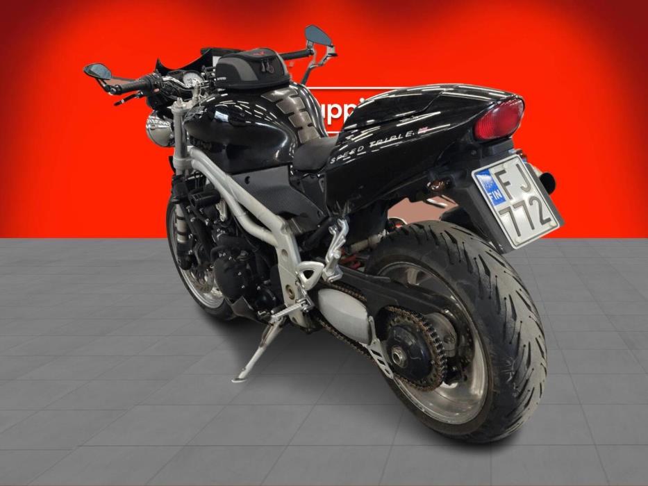 TRIUMPH SPEED TRIPLE 2005