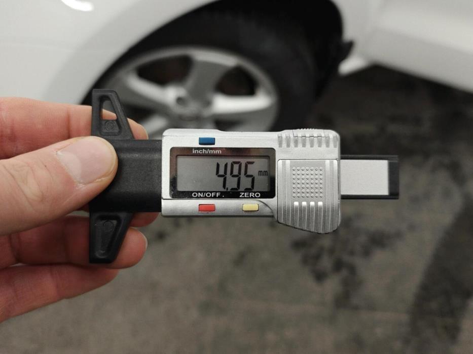 VOLKSWAGEN Polo 2015