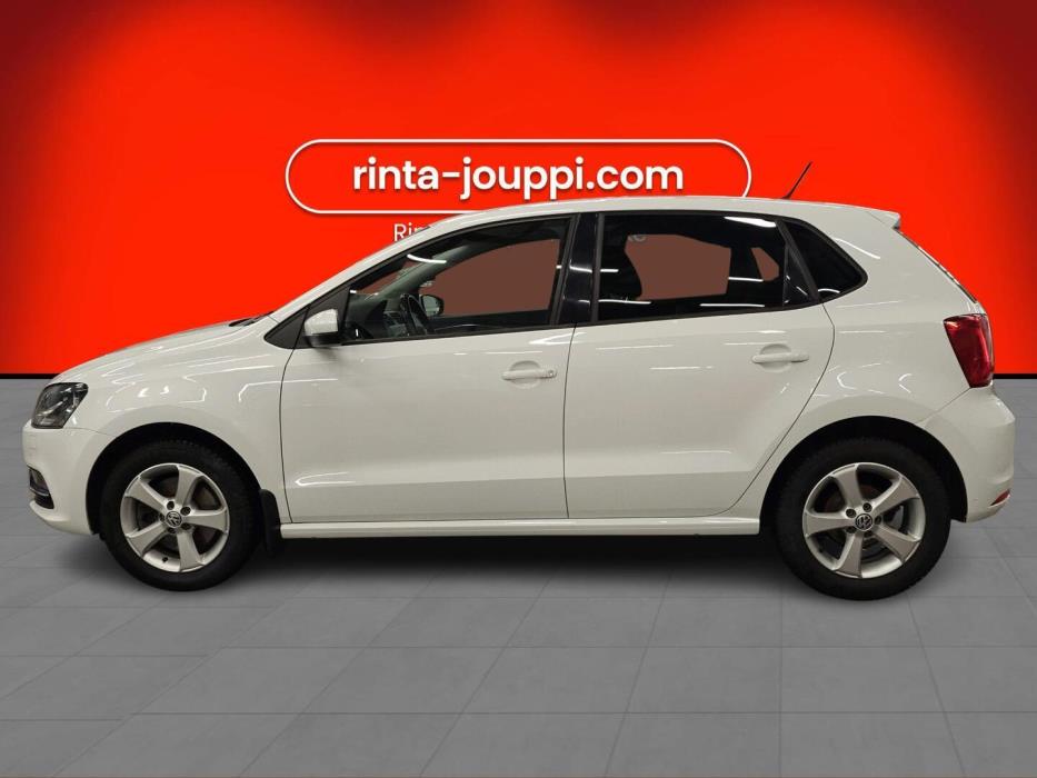 VOLKSWAGEN Polo 2015