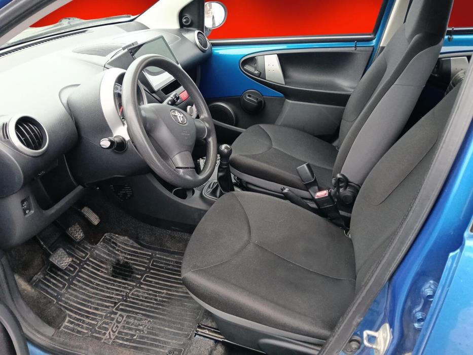 TOYOTA AYGO 2012