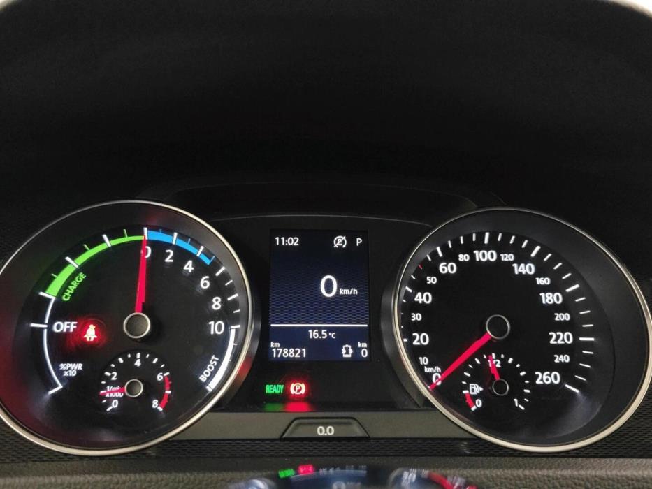 VOLKSWAGEN Golf 2015