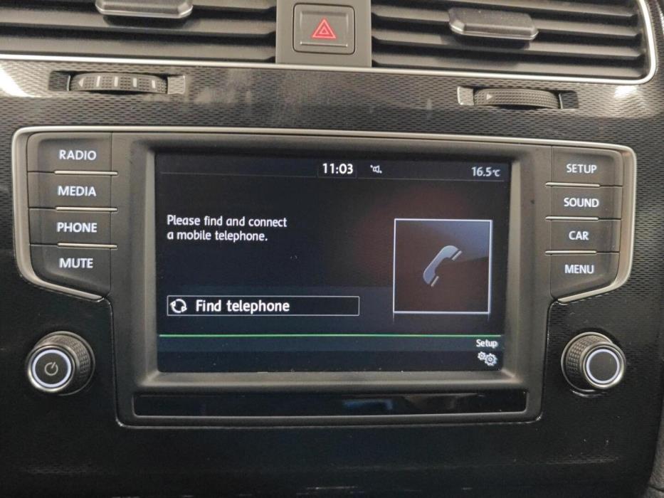 VOLKSWAGEN Golf 2015