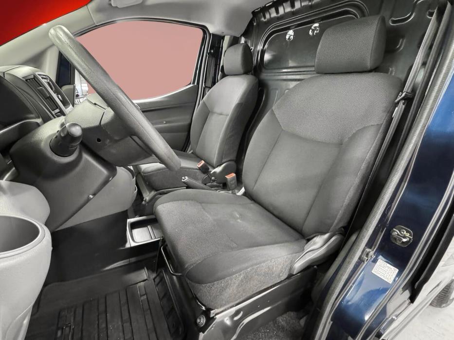 NISSAN NV200 2019