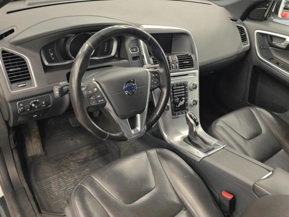 VOLVO XC60 2016