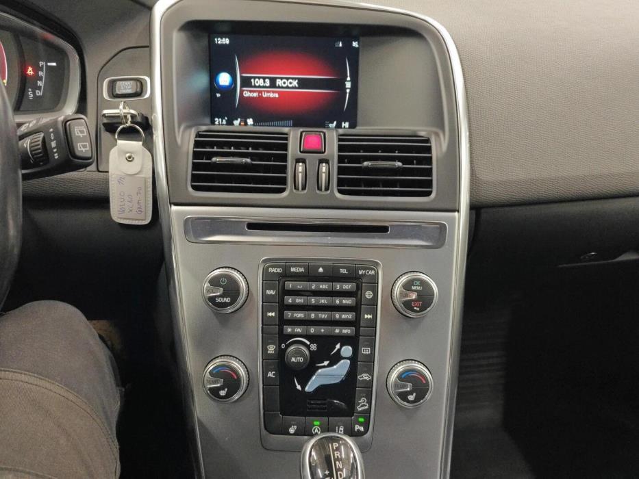 VOLVO XC60 2016