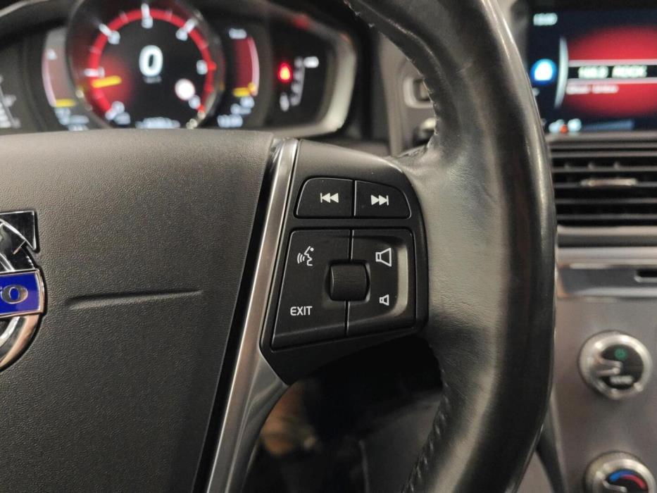 VOLVO XC60 2016