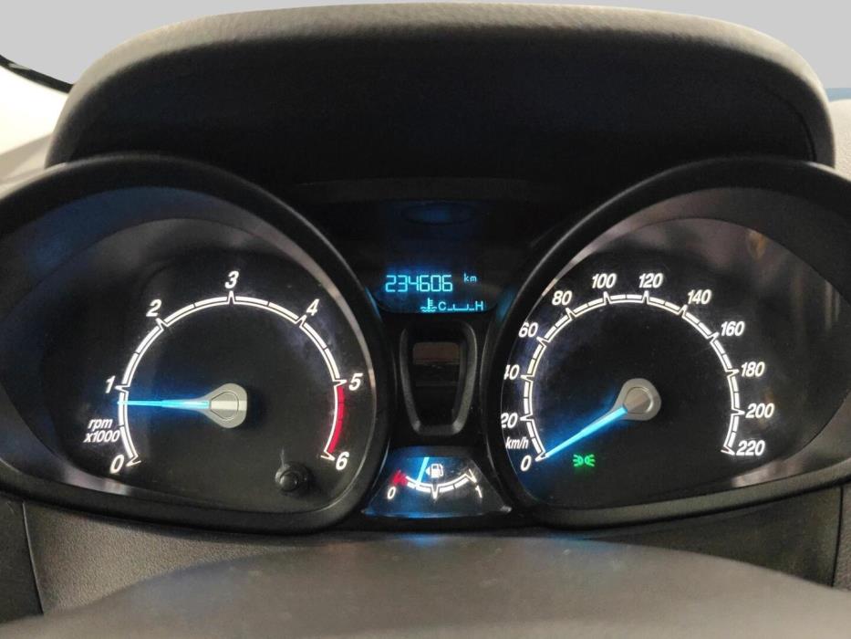 FORD Transit Courier 2015