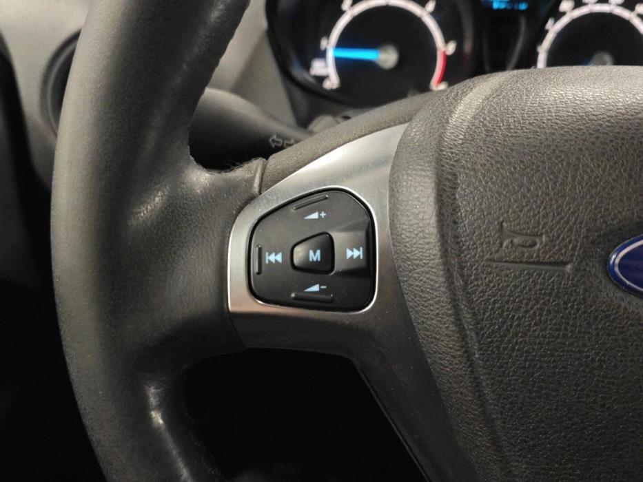 FORD Transit Courier 2015