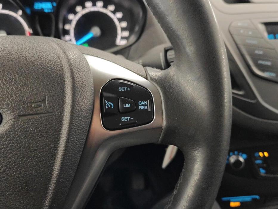 FORD Transit Courier 2015