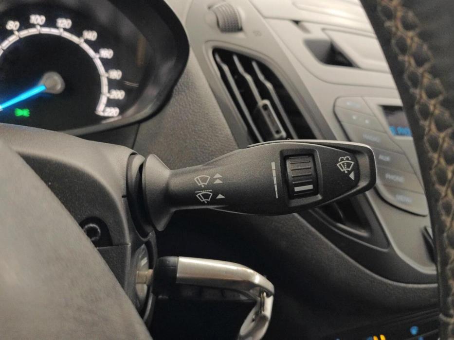 FORD Transit Courier 2015