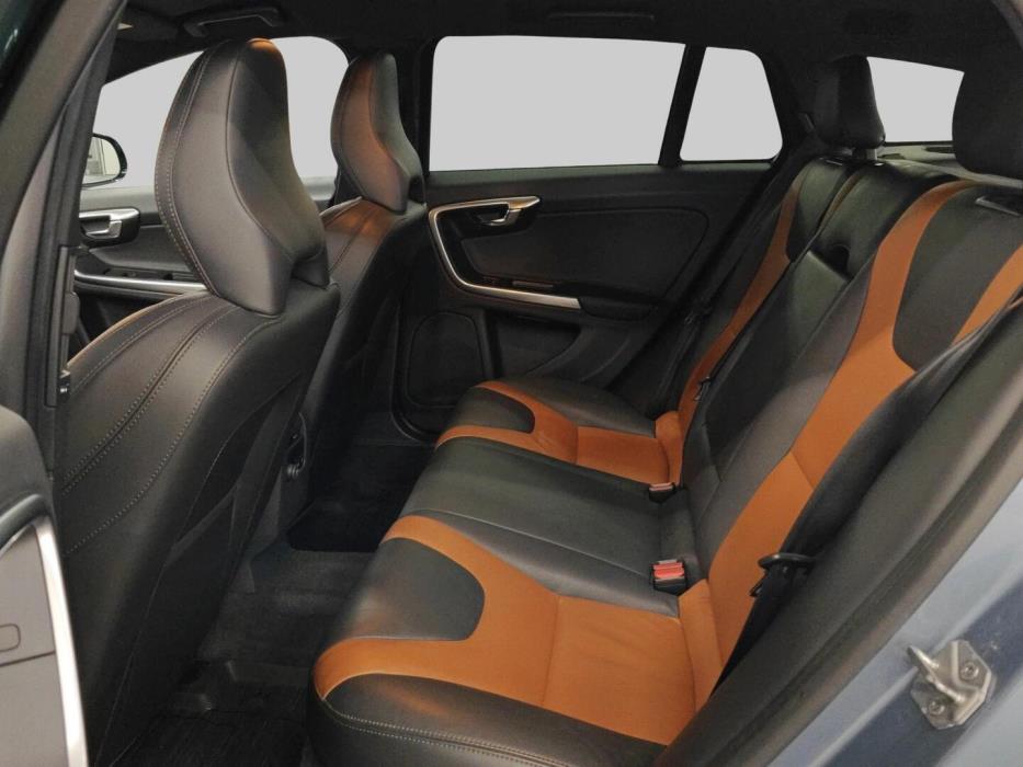 VOLVO V60 Cross Country 2018