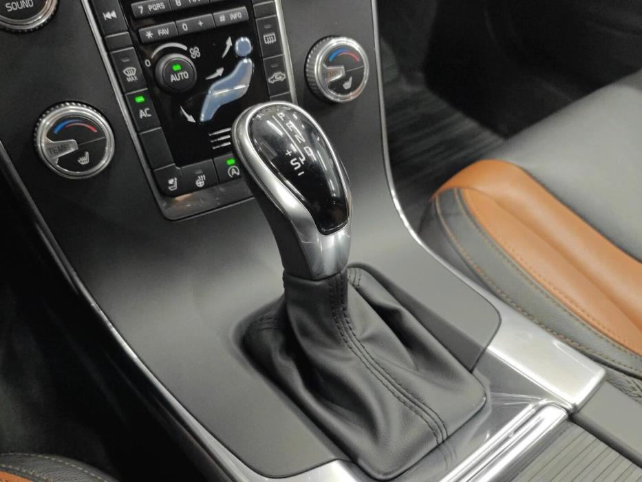 VOLVO V60 Cross Country 2018