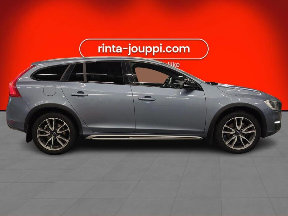 VOLVO V60 Cross Country 2018