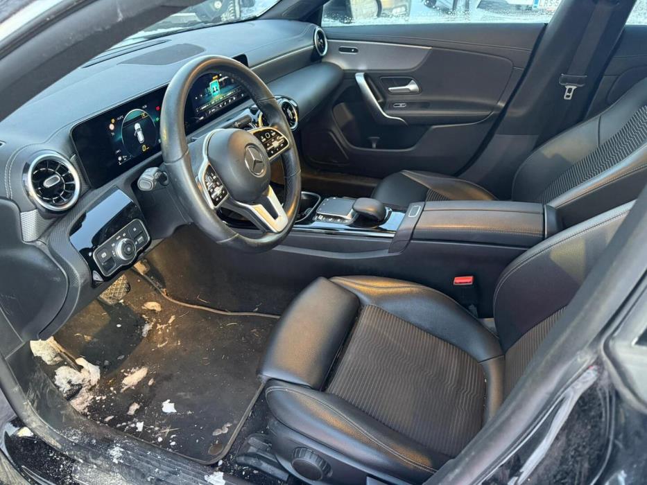 MERCEDES-BENZ CLA 2022