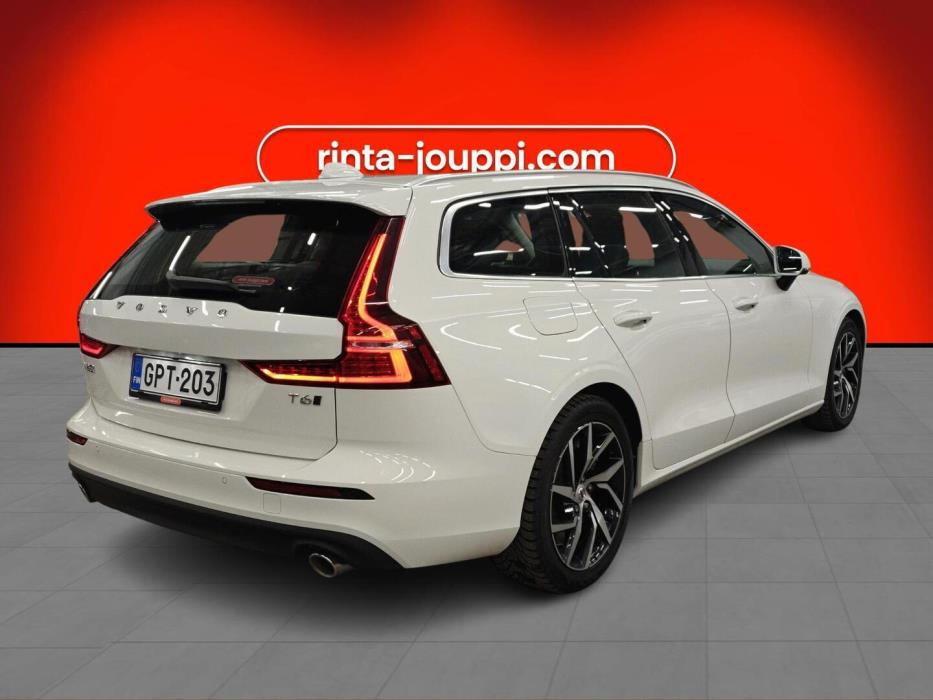 VOLVO V60 2020