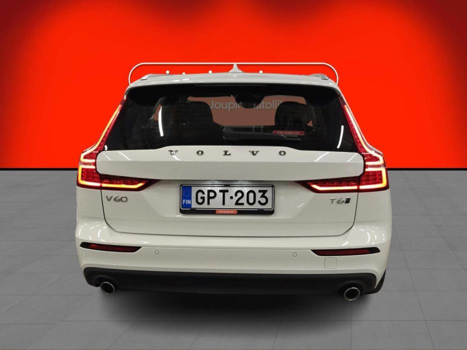 VOLVO V60 2020