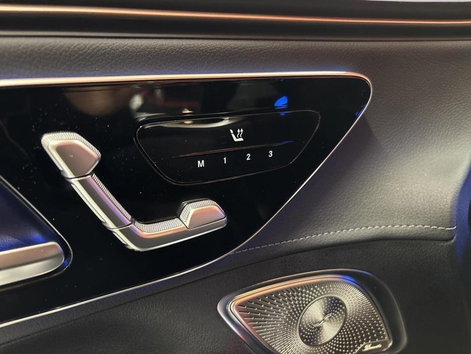 MERCEDES-BENZ EQE 2023