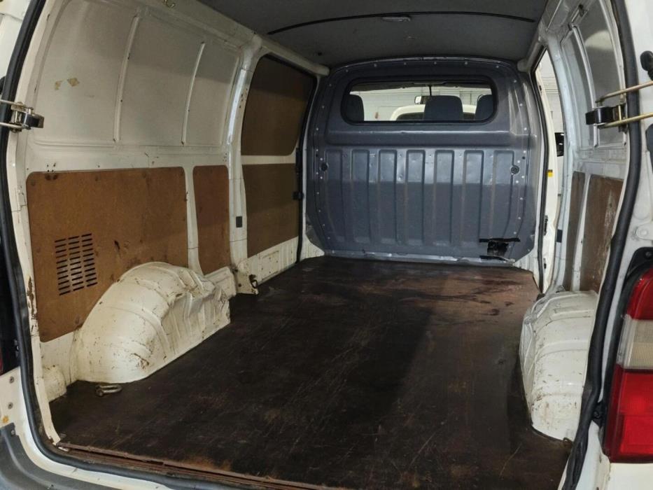 TOYOTA Hiace 2004