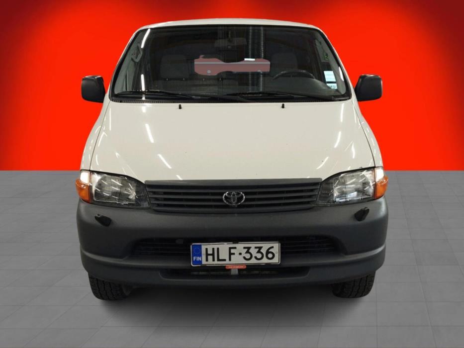 TOYOTA Hiace 2004