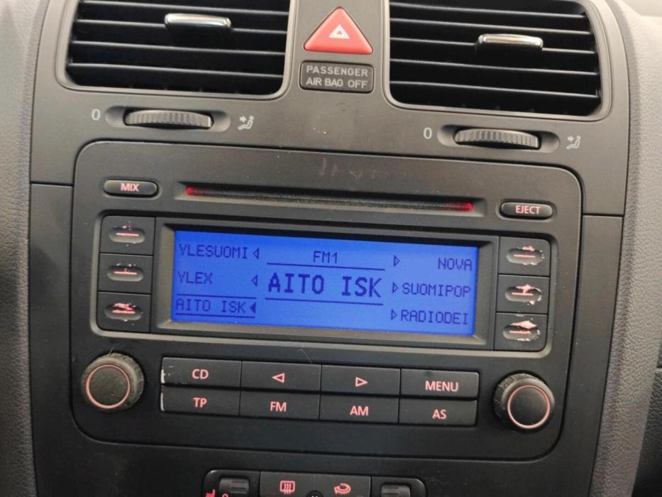 VOLKSWAGEN Golf 2005