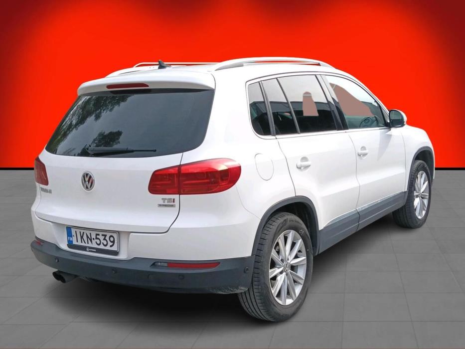 VOLKSWAGEN Tiguan 2012
