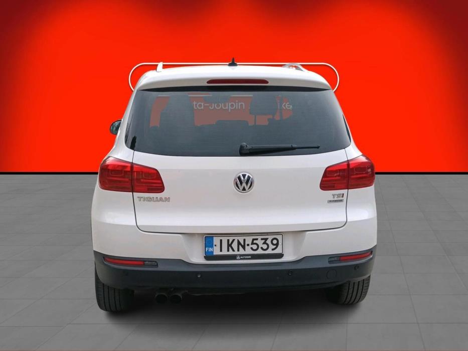 VOLKSWAGEN Tiguan 2012