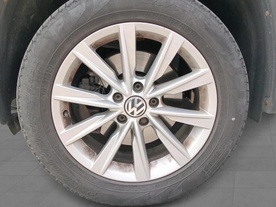 VOLKSWAGEN Tiguan 2012
