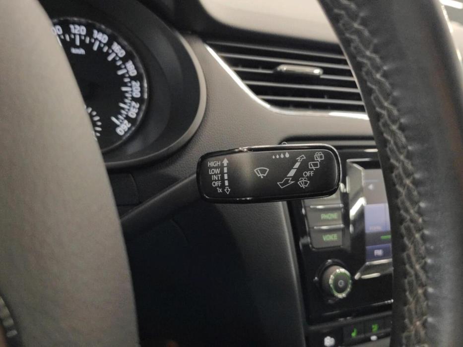 SKODA Octavia 2014