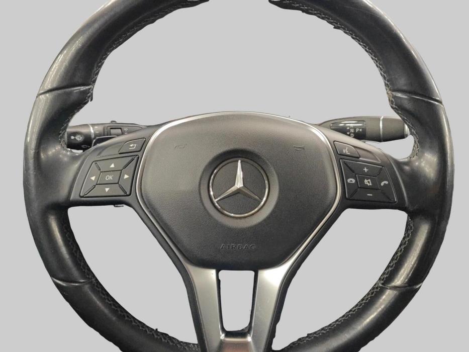 MERCEDES-BENZ GLA 2015