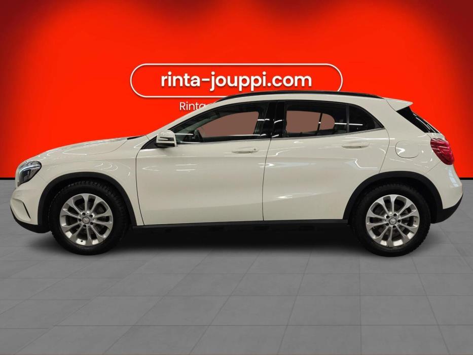 MERCEDES-BENZ GLA 2015