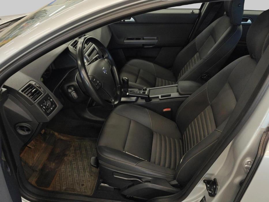 VOLVO V50 2008