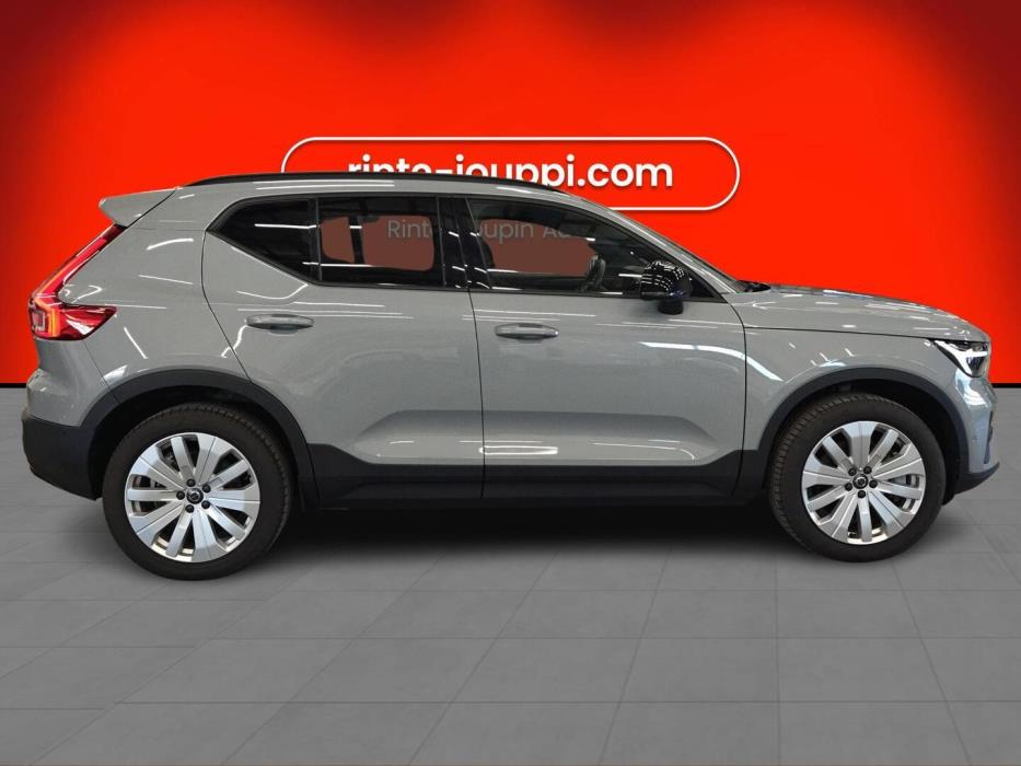 VOLVO EX40 2025