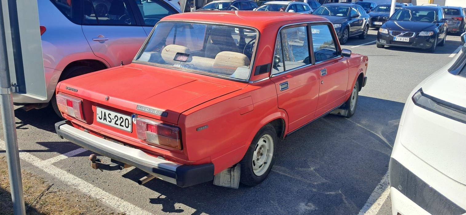 LADA 1500 1991