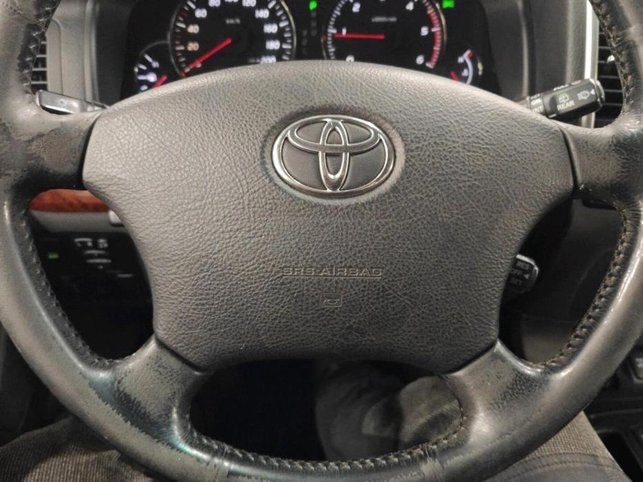 TOYOTA Land Cruiser 2004