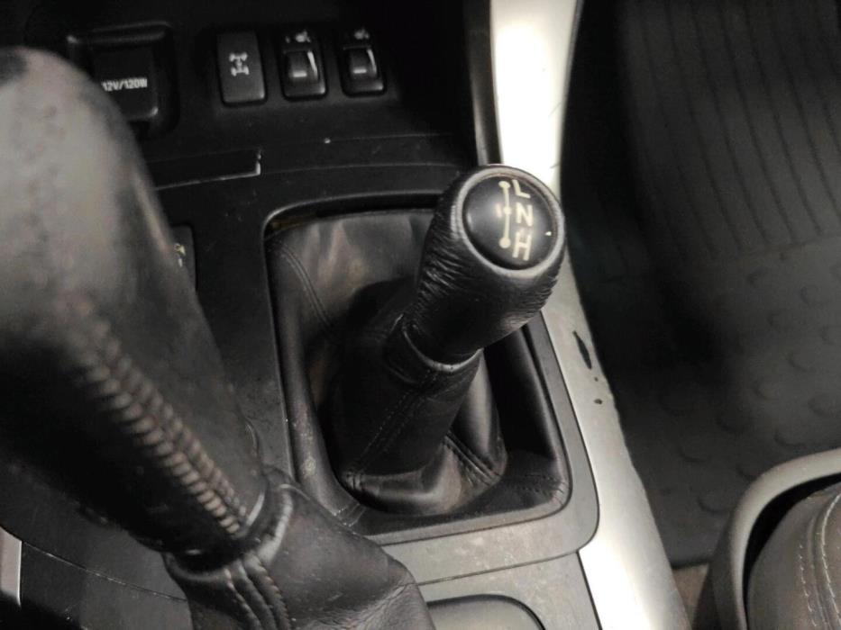 TOYOTA Land Cruiser 2004