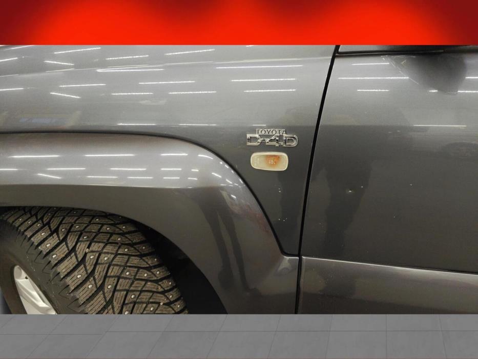 TOYOTA Land Cruiser 2004