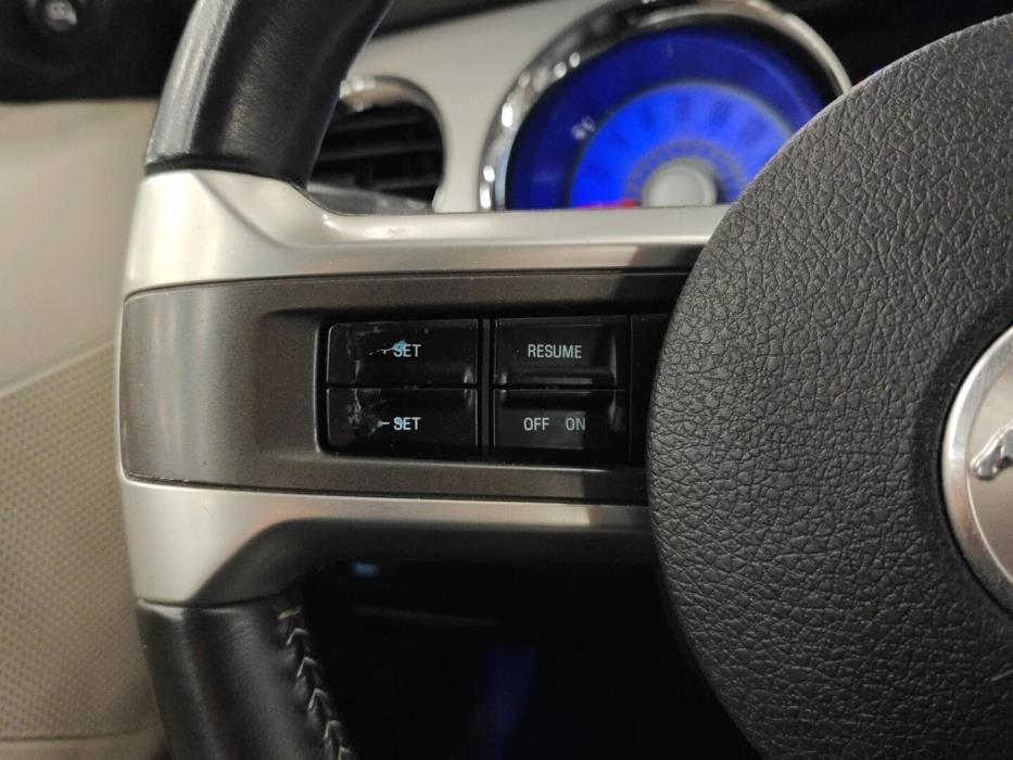 FORD Mustang 2010