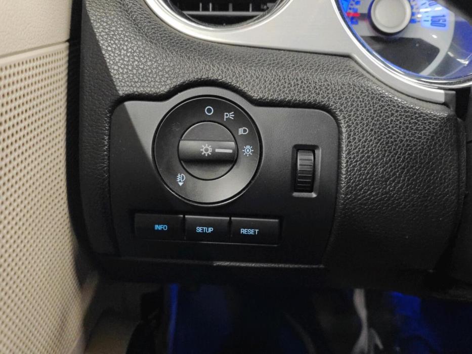 FORD Mustang 2010