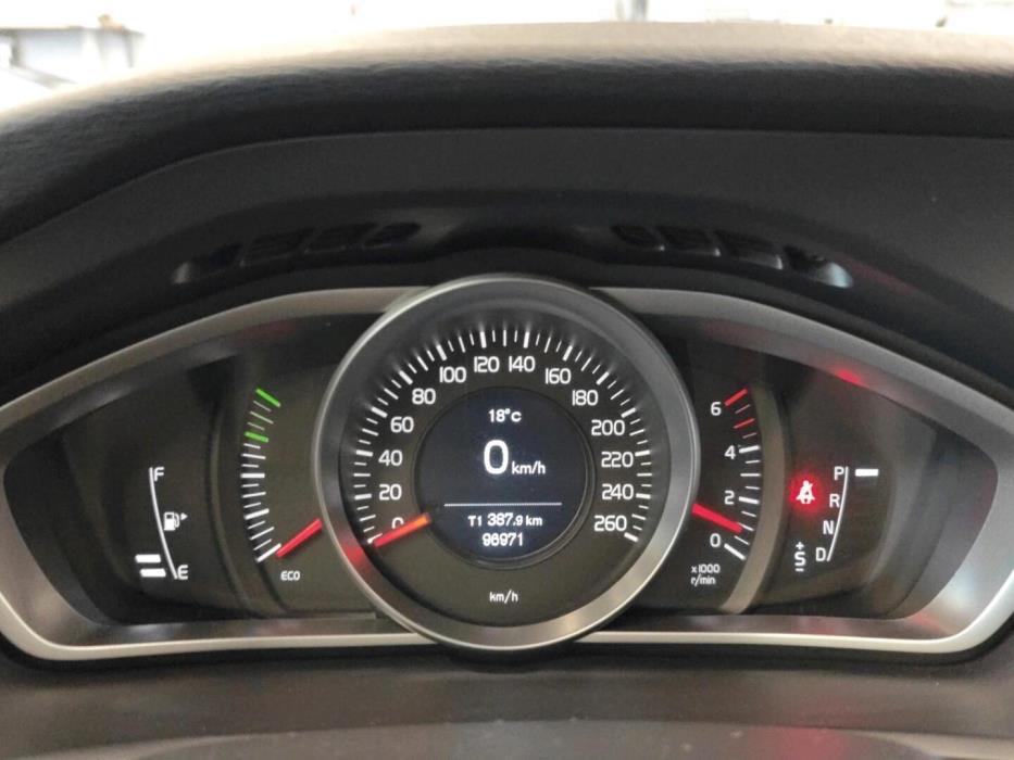 VOLVO V40 Cross Country 2017