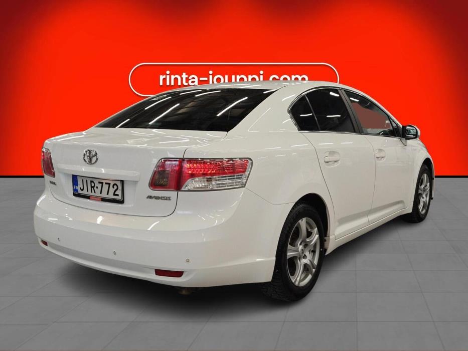 TOYOTA Avensis 2011