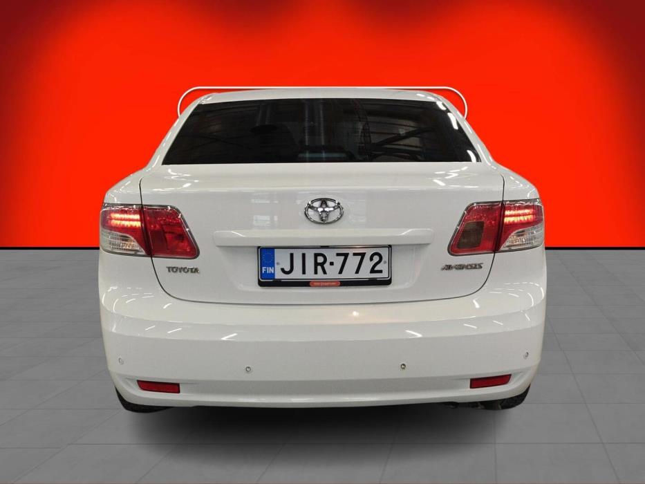 TOYOTA Avensis 2011