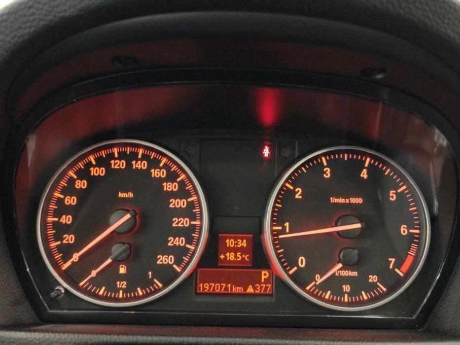 BMW 318 2009