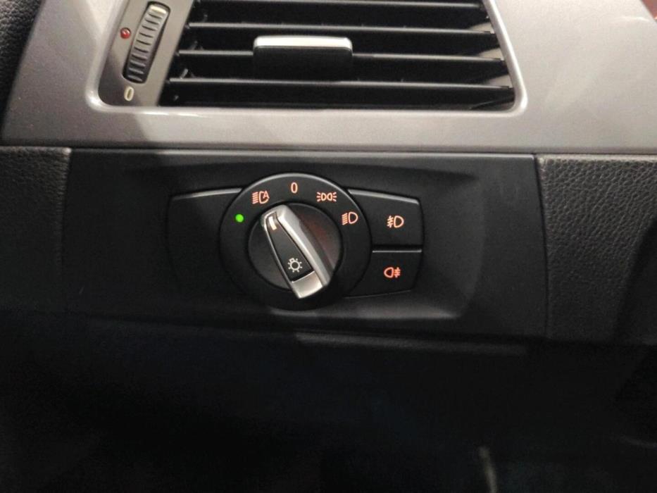 BMW 318 2009