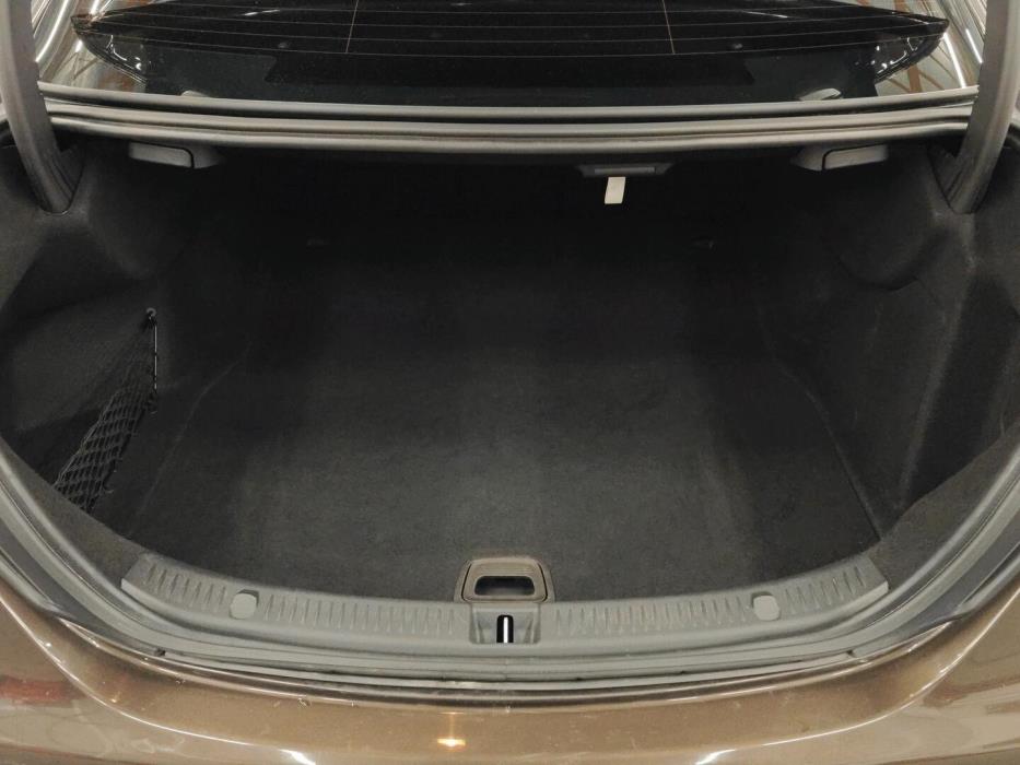 MERCEDES-BENZ E 2016