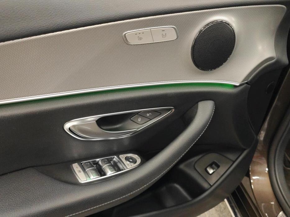 MERCEDES-BENZ E 2016