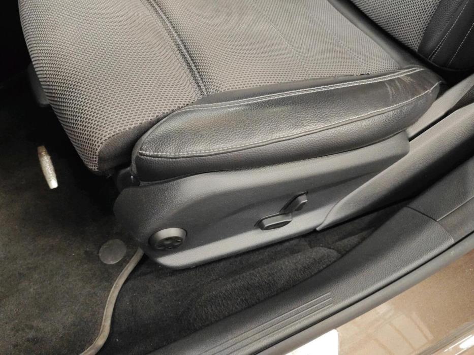 MERCEDES-BENZ E 2016