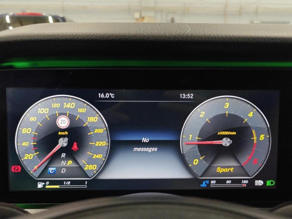 MERCEDES-BENZ E 2016