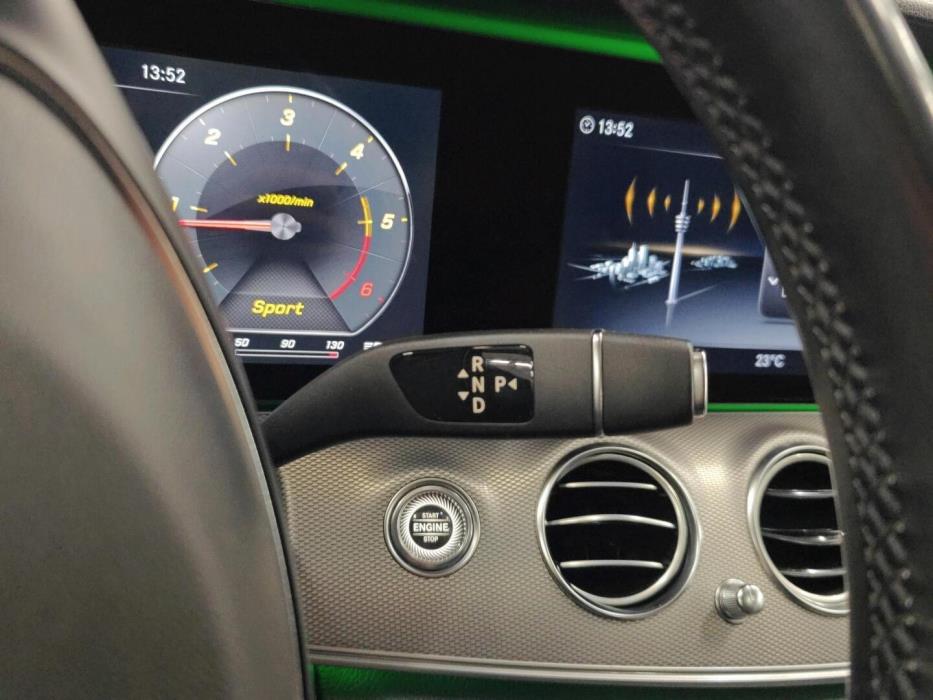 MERCEDES-BENZ E 2016