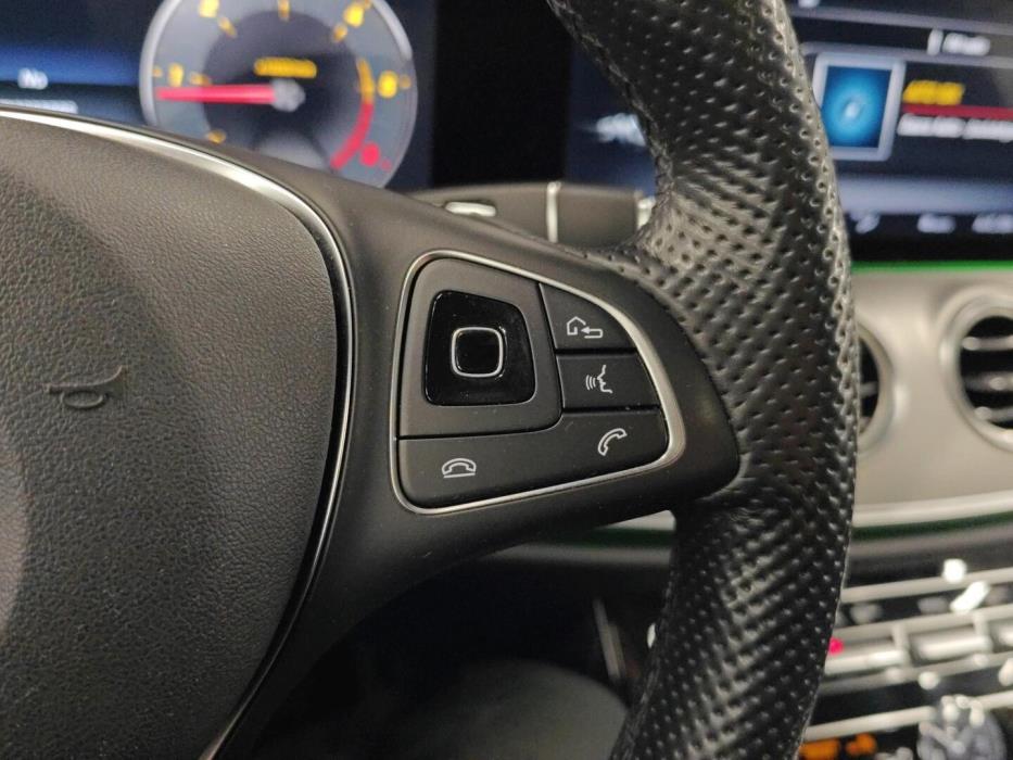 MERCEDES-BENZ E 2016