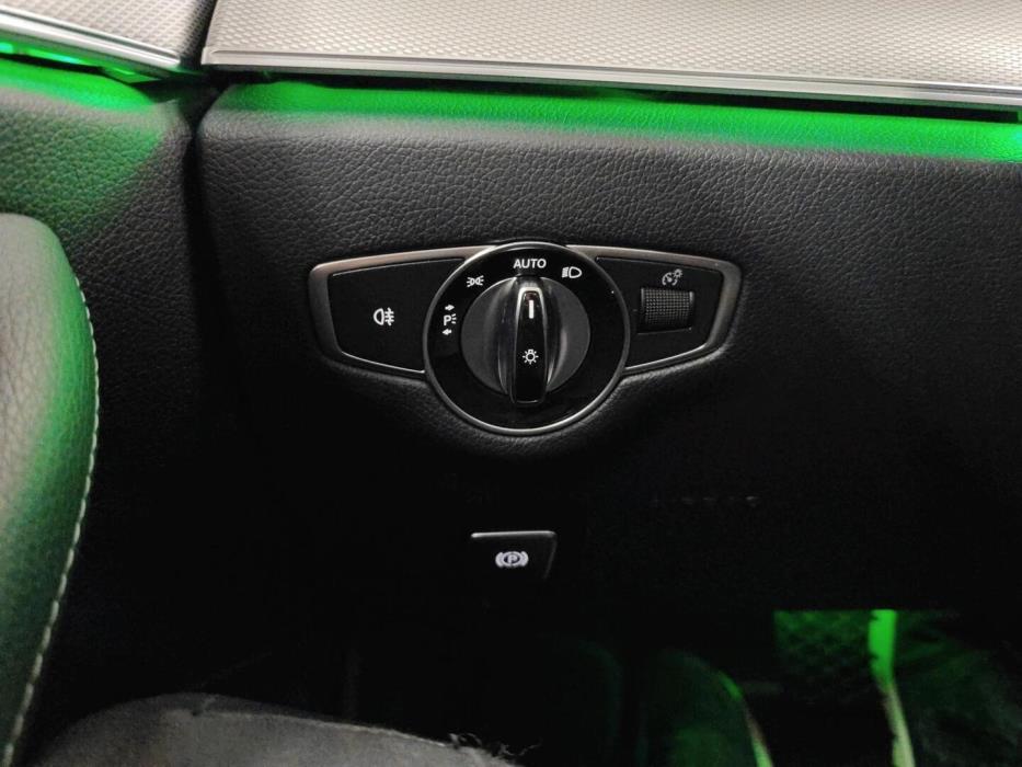 MERCEDES-BENZ E 2016